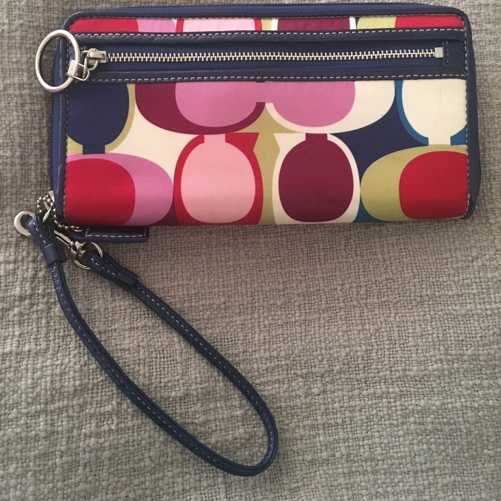 Vintage Coach Zippered Wallet/Clutch - Authentic